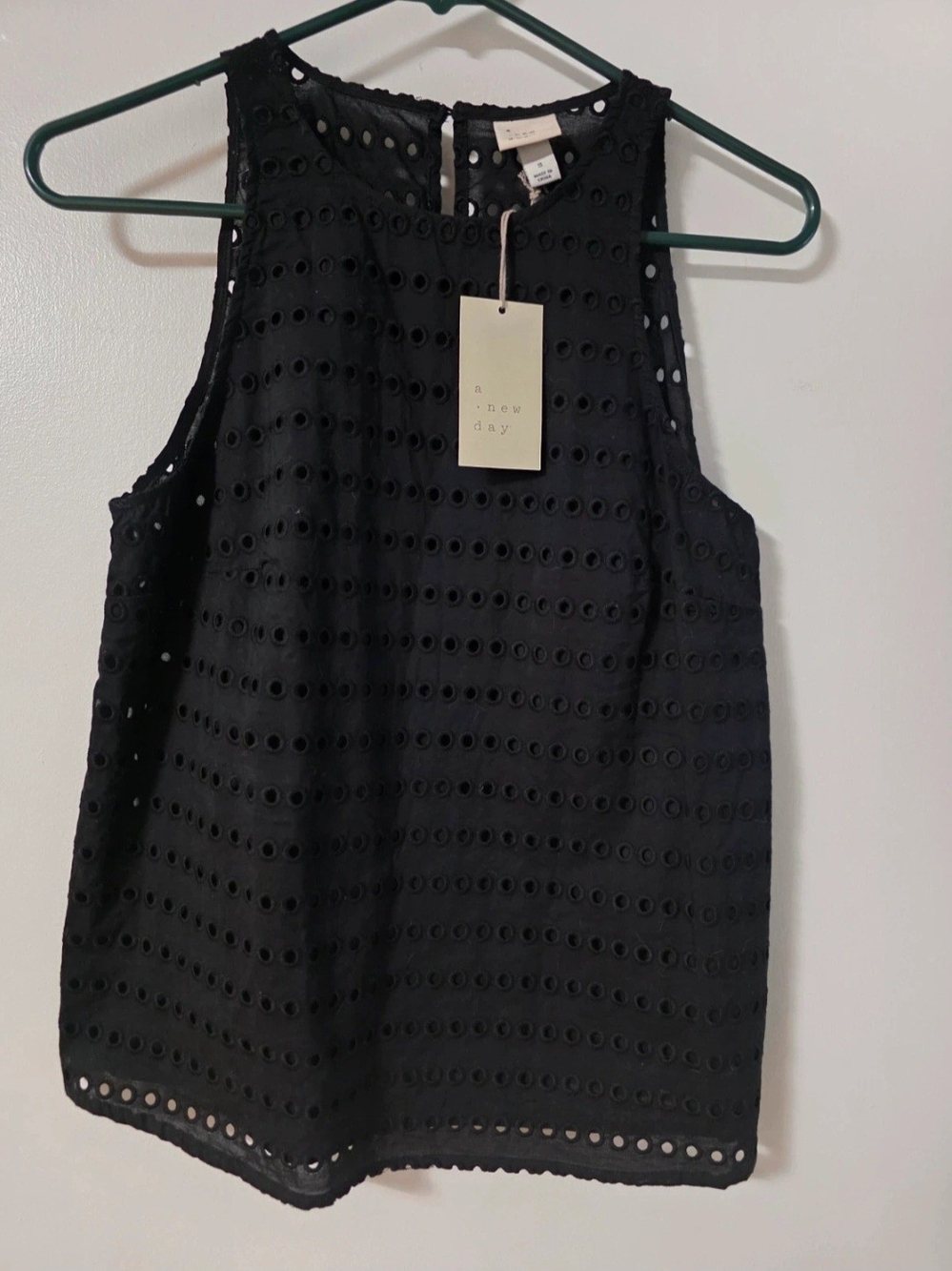 a new day Black Eyelet Sleeveless Camisole NWT Size S